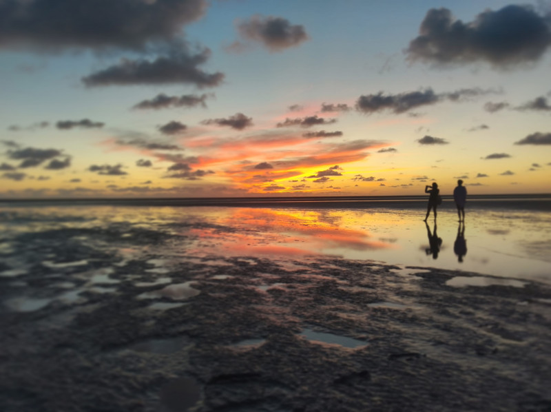 coucher-soleil-personnes-768867 coucher-soleil-personnes-768867